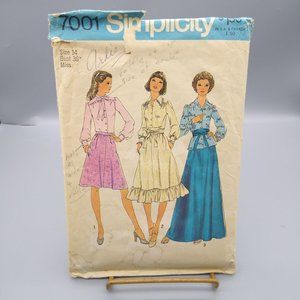 Vintage Sewing PATTERN Simplicity 7001, Misses 1975 Flared Skirt in Three Length